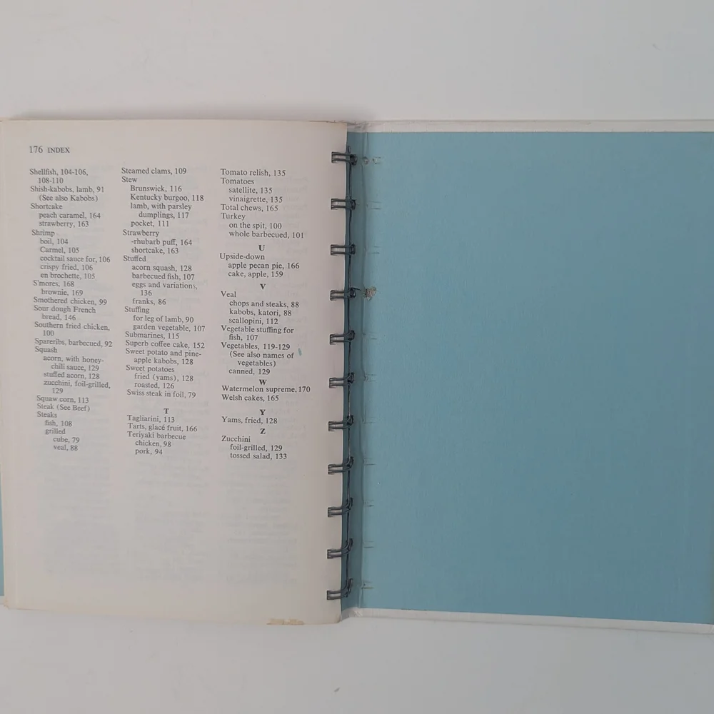 Betty Crocker's Outdoor Cook Book